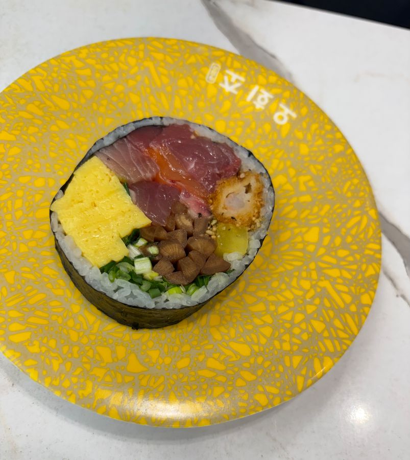 다채로운 재료가 가득한 후토마끼