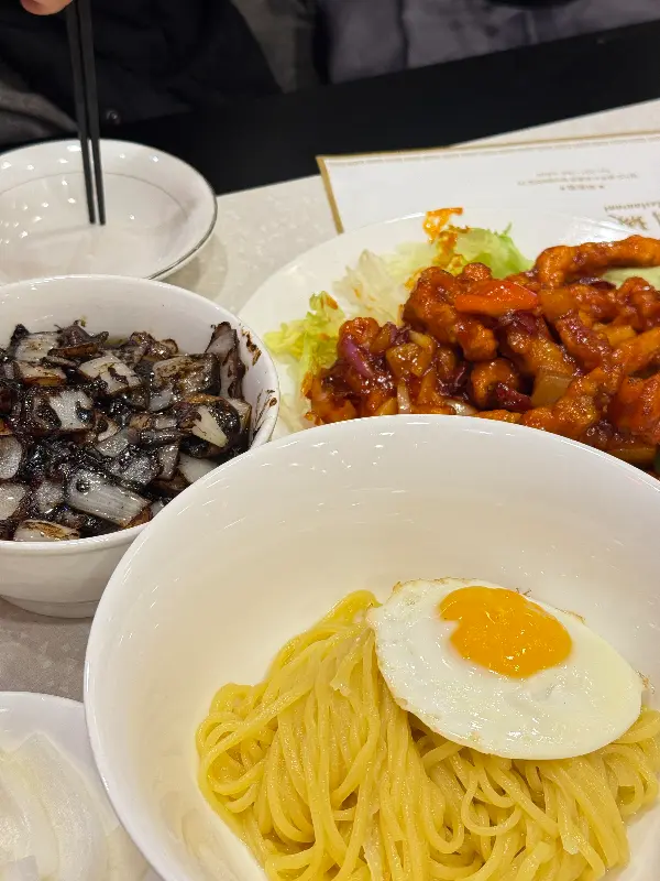 짜장면과 탕수육의 환상적인 조합