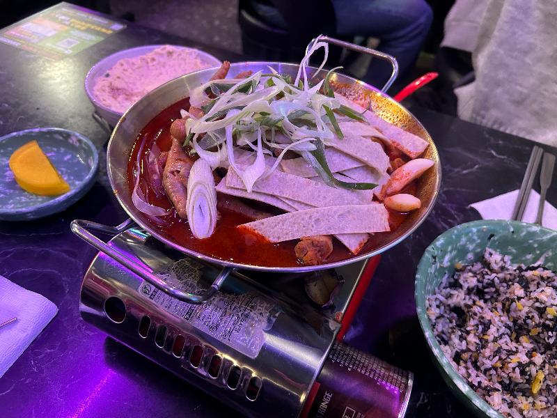 국물 닭발과 주먹밥, 계란찜