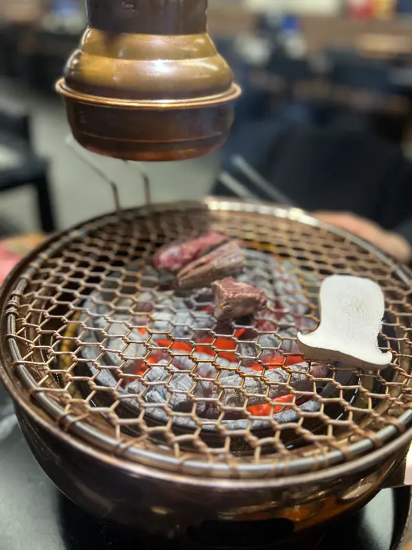 화로에 구워지는 소고기