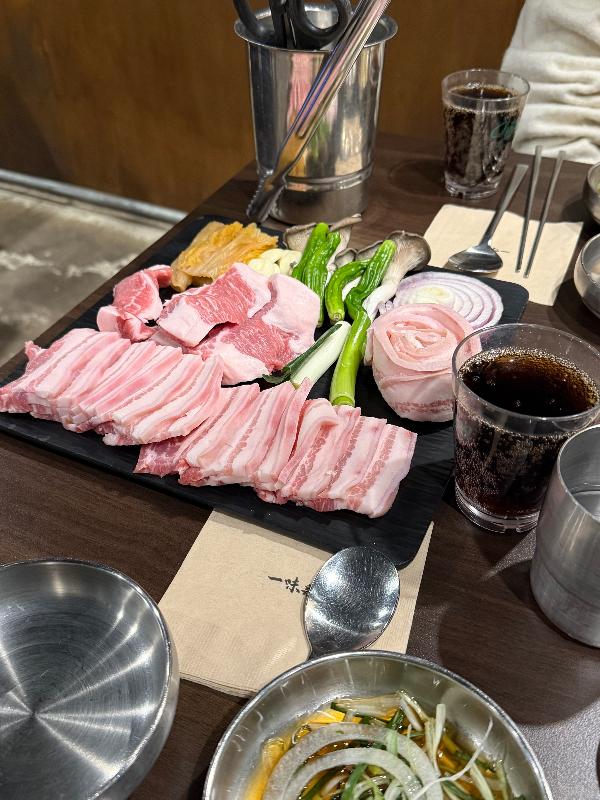 일미락의 발효 목살과 가브리살 세팅