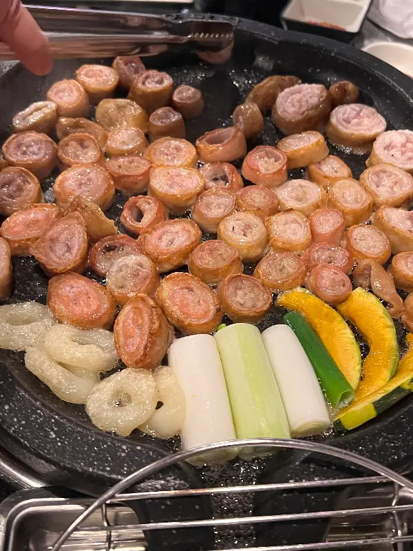 불판 위에서 익어가는 막창