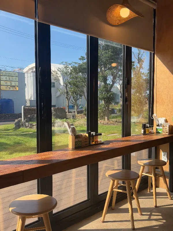 제주한면가 애월점 창가 좌석