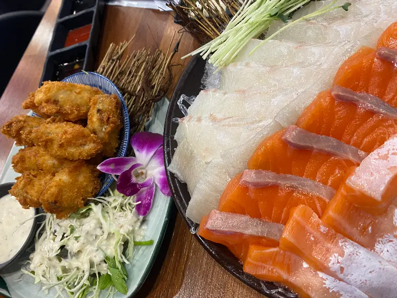 모듬회와 오징어 튀김