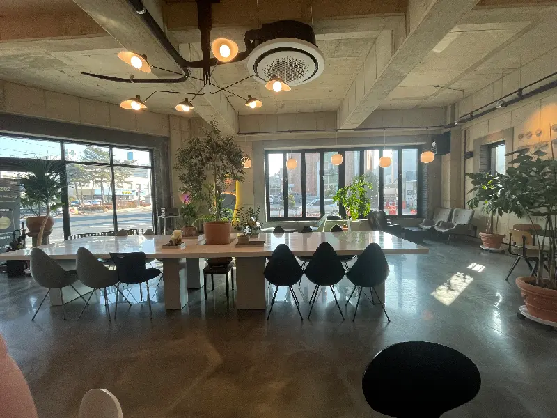 넓고 쾌적한 79서부리 내부