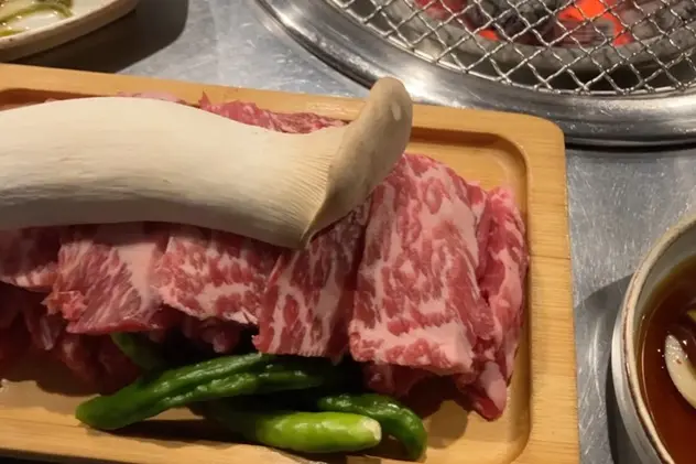 갈비살과 버섯, 꽈리고추