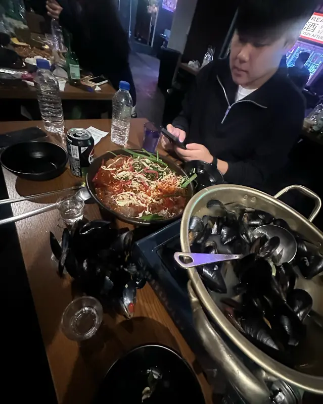 진하고 칼칼한 국물이 매력적인 곱창전골