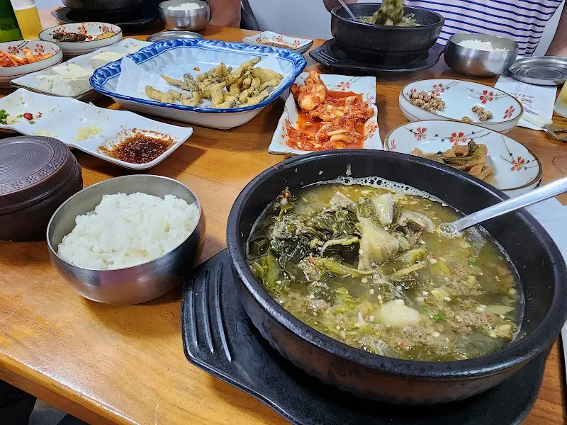 푸짐한 추어탕 한 상 차림