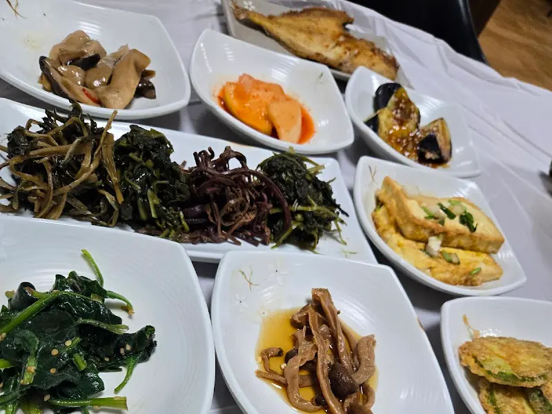 다채로운 나물 반찬