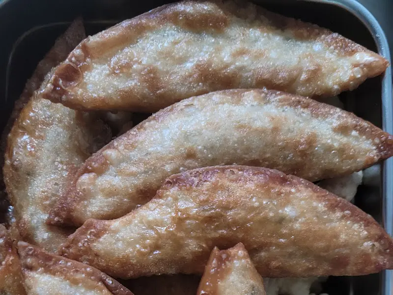 겉바속촉 군만두