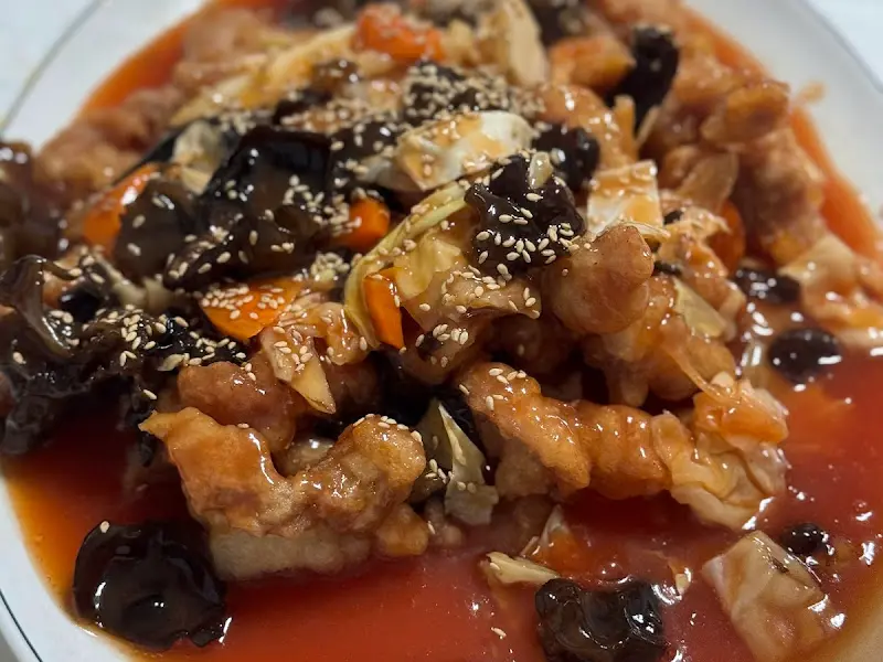 윤기가 자르르 흐르는 탕수육