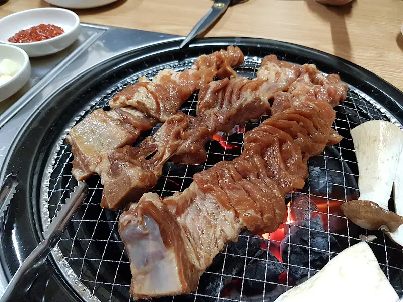 숯불 위 돼지갈비