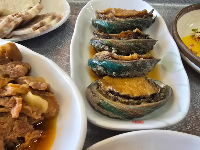 싱싱한 전복장의 모습