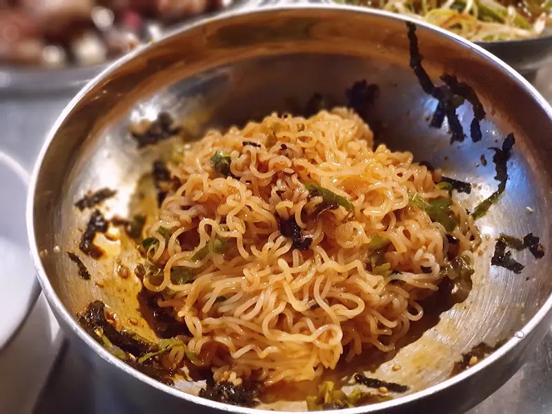 맛깔스러운 비빔면