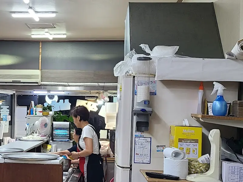 만경족발 주방 풍경