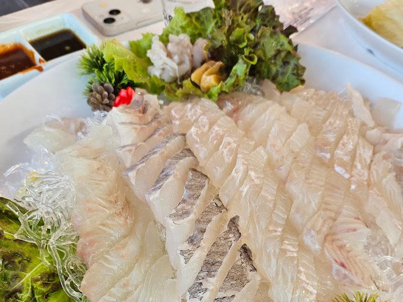 윤기 자르르 흐르는 모듬회