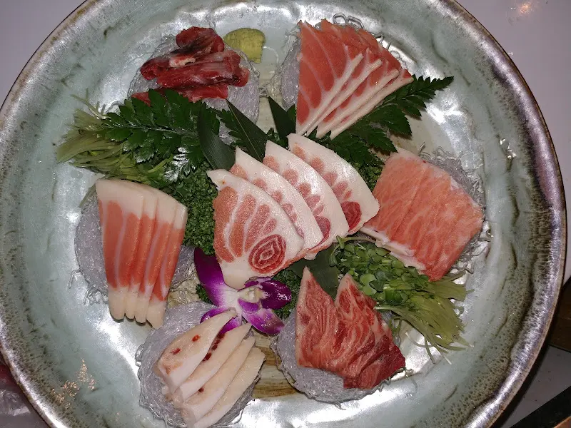 싱싱함이 그대로, 눈으로도 느껴지는 참치의 퀄리티