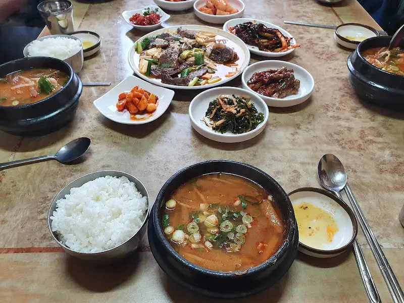 어탕국수에 밥 말아먹기