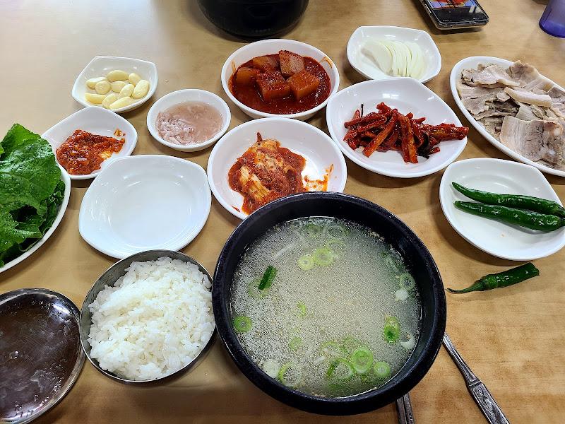 푸짐한 한 상 차림