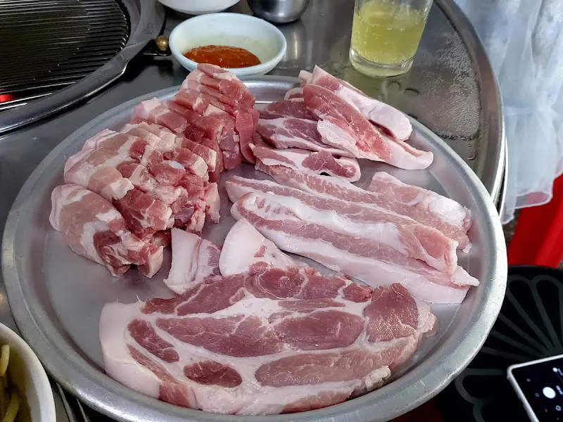 돼지고기 모듬 한상차림