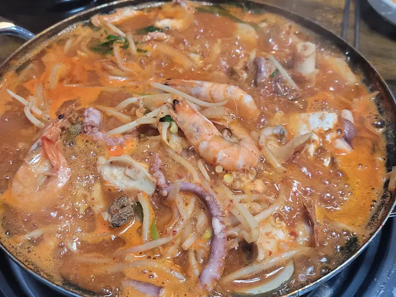 해물탕 속 새우