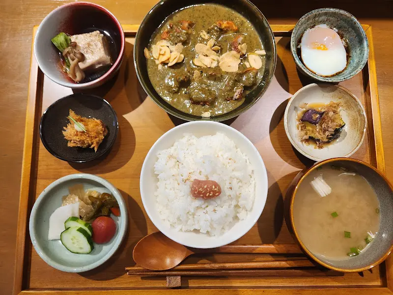 앤미 시금치 치킨카레 한 상