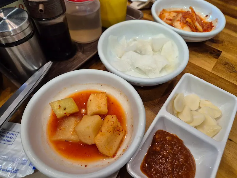 다양한 곁들임 메뉴