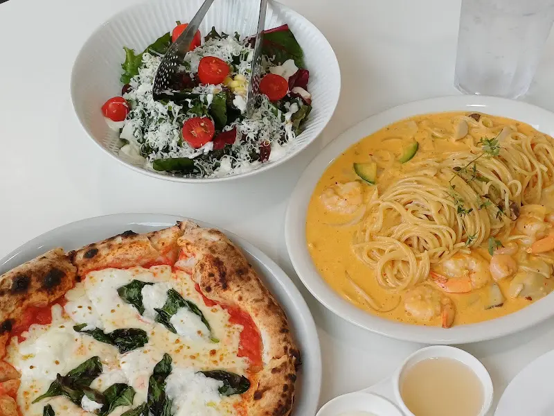 피자, 파스타, 샐러드