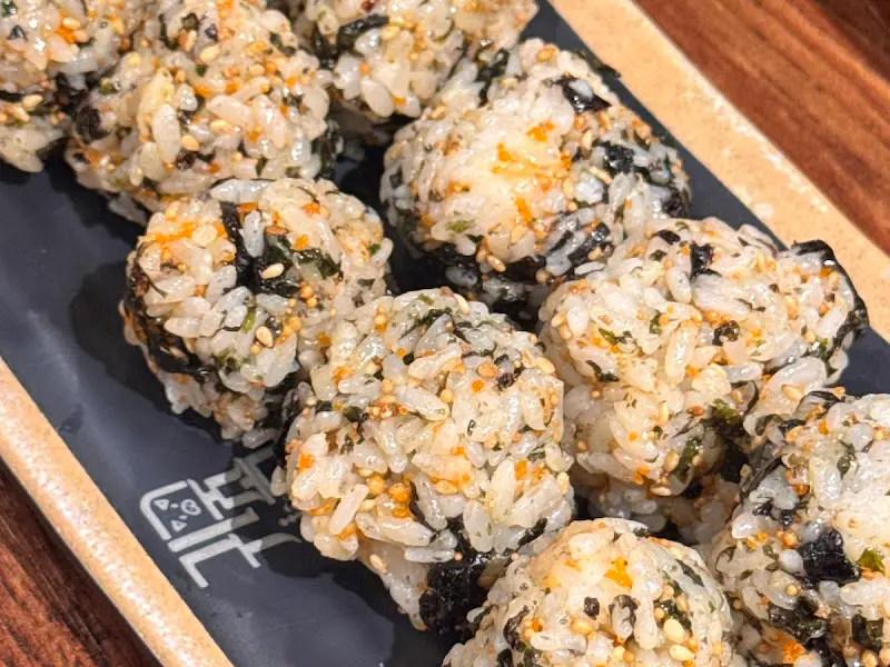 주먹밥도 앙증맞게 나온다