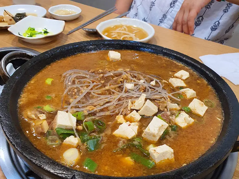 뚝배기에 담겨 나온 된장찌개