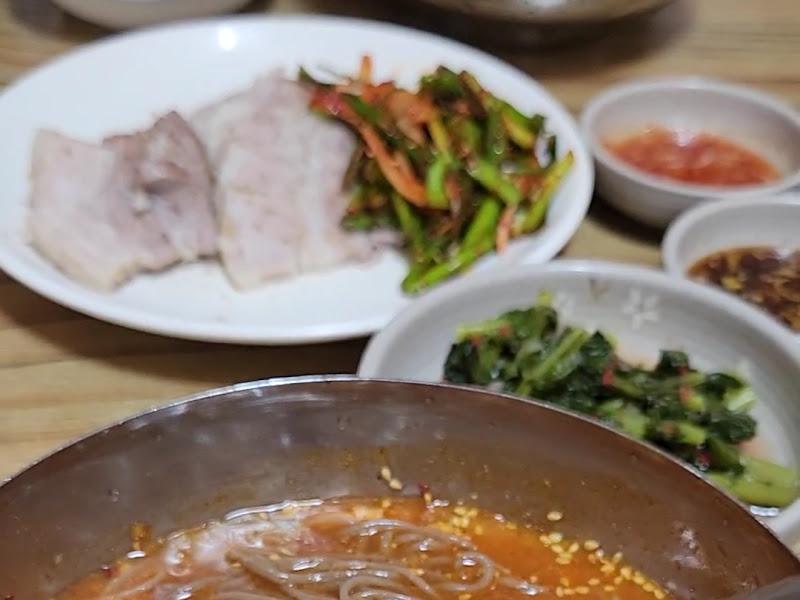 푸짐한 한 상 차림