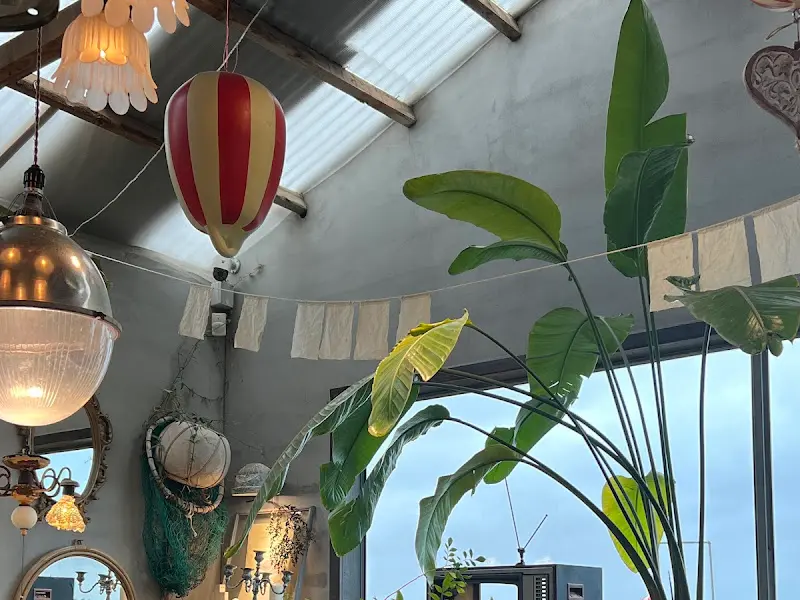 카페 내부 장식