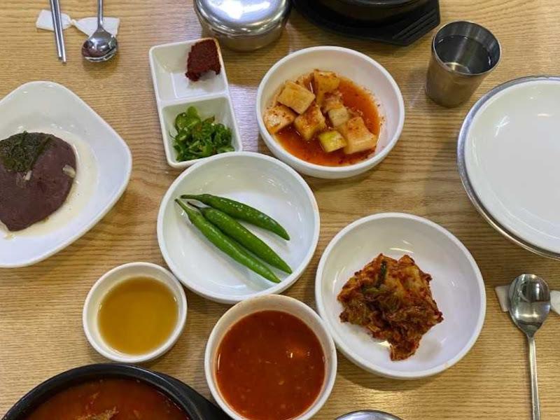 선지해장국과 반찬