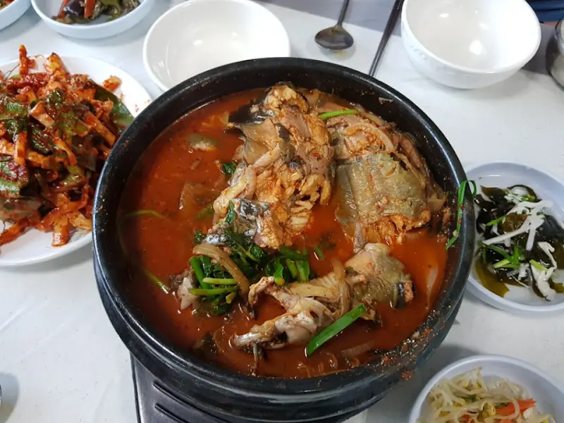 메기탕 디테일 샷