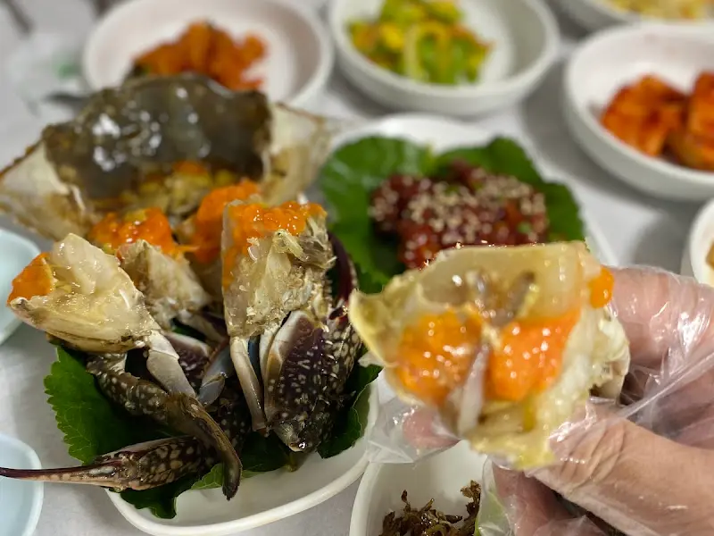 알이 꽉 찬 간장게장