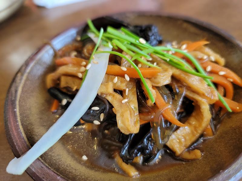 윤기 흐르는 잡채