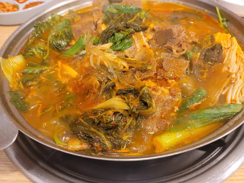 맛나감자탕 푸짐한 양