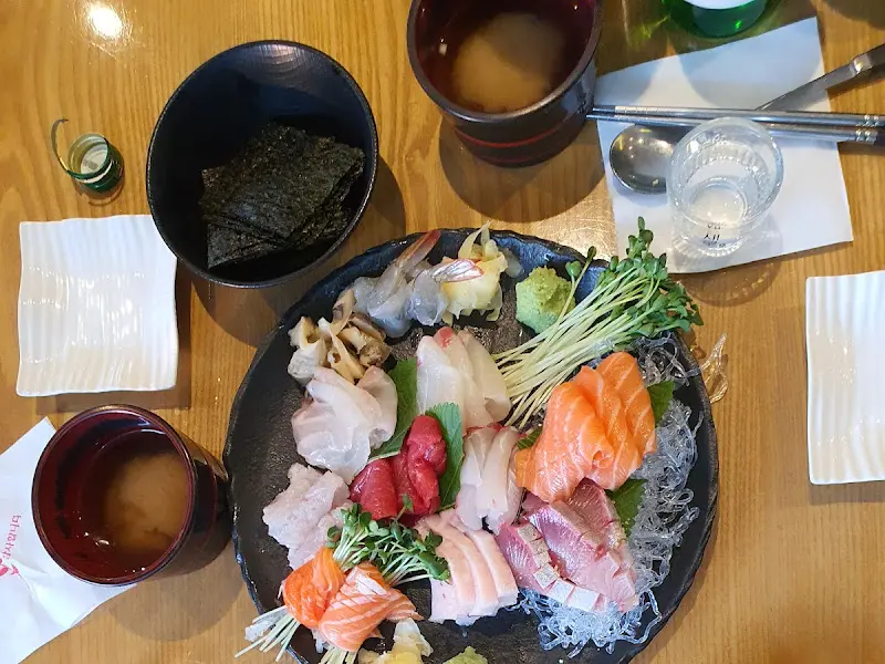 정갈한 장어 덮밥