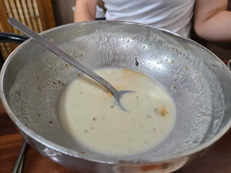 텅 빈 콩국수 그릇