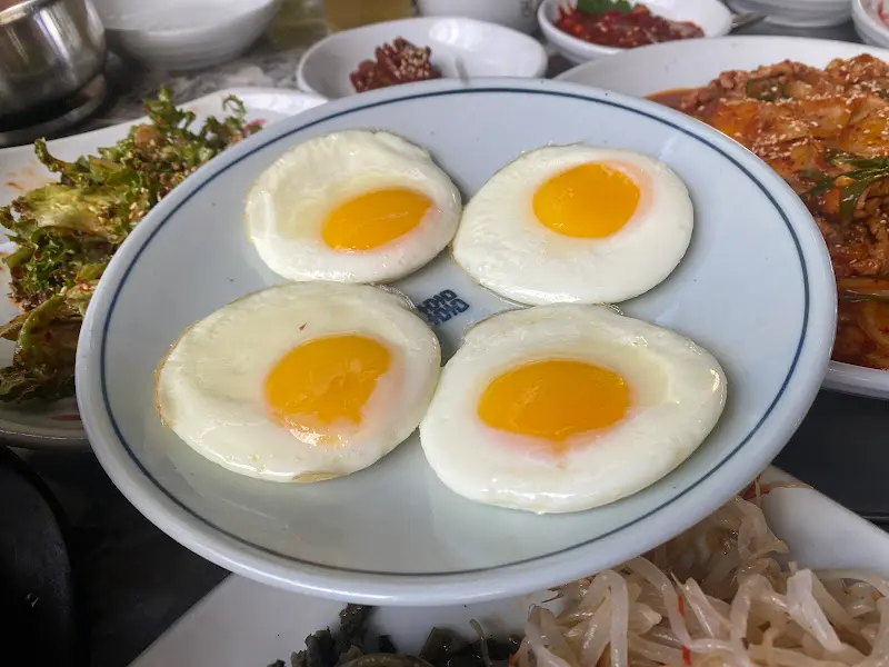 따끈따끈한 계란후라이