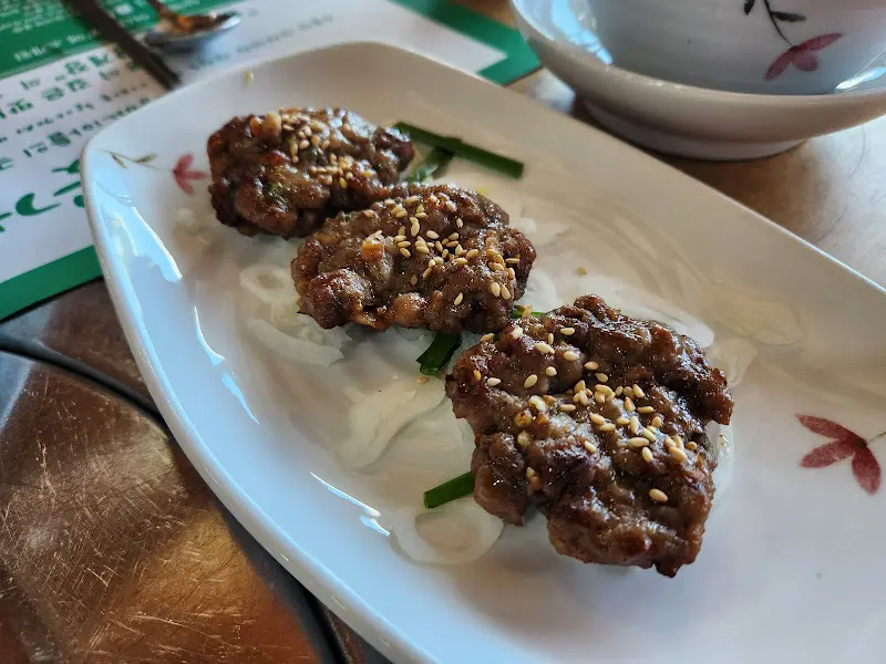 고소한 맛이 일품인 떡갈비