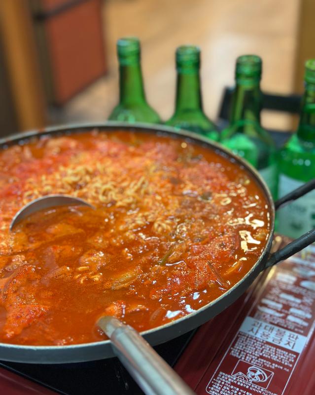 푸짐한 부대찌개