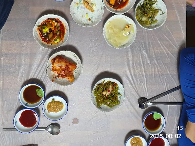 푸짐한 밑반찬 한상