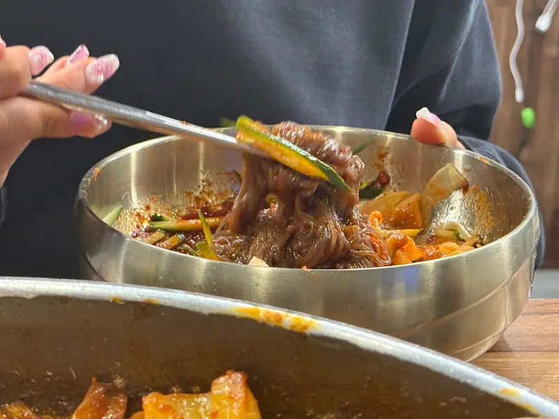비빔냉면