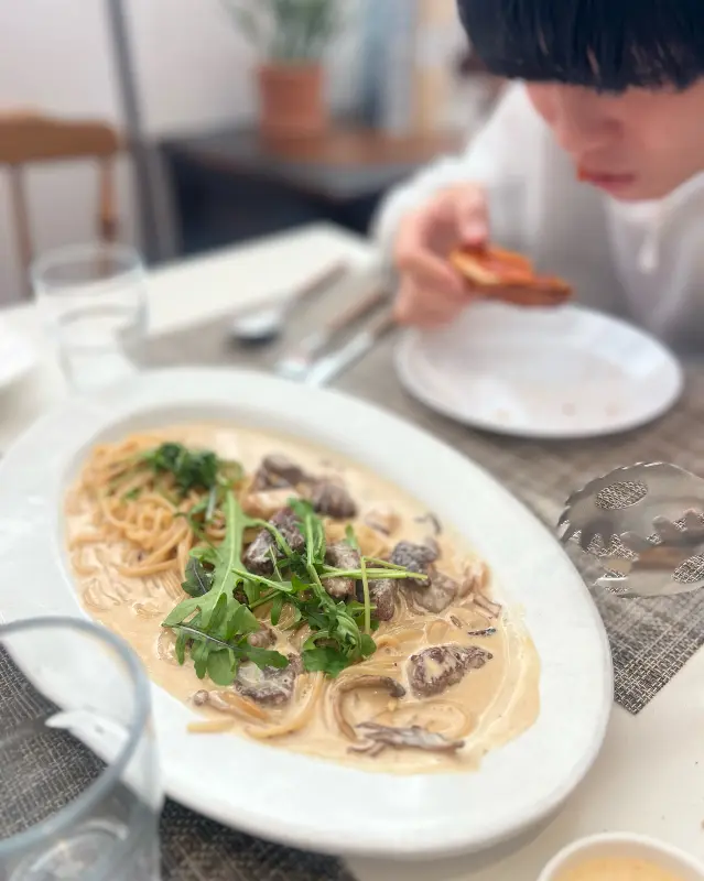 부드러운 소갈비살 크림 리조또