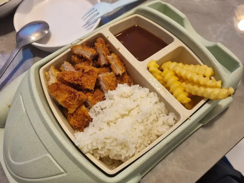 아이들을 위한 맞춤 돈까스 정식