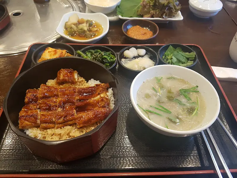 장어덮밥 한상차림