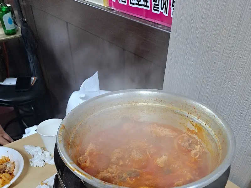 닭도리탕과 소주