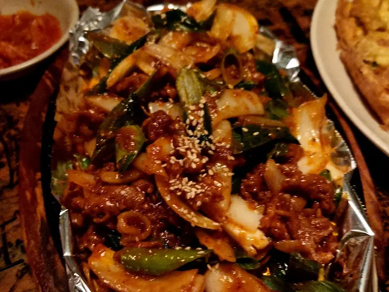 돼지김치두루치기