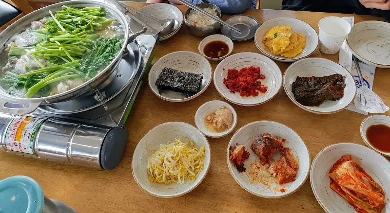 푸짐한 비빔밥 재료